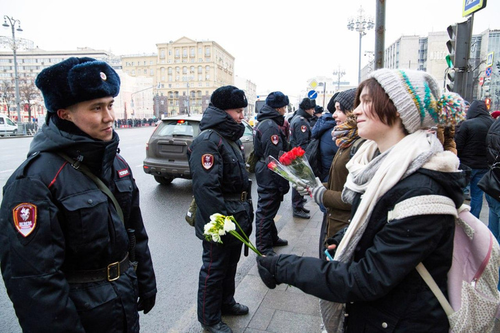 Главным качеством на сайте знакомств россиянки назвали совпадение политических взглядов