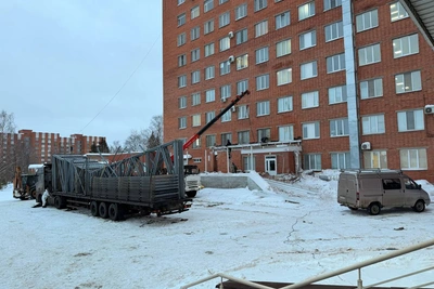 В больнице Захарьина устанавливают модульный стационар скорой помощи