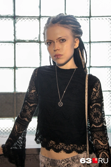 Девушка перестала стесняться и обрела собственный стиль | Источник: Ксения Бирюкова / 63.RU