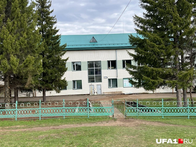 Один из корпусов калтасинской больницы | Источник: Андрей Бирюков / UFA1.RU