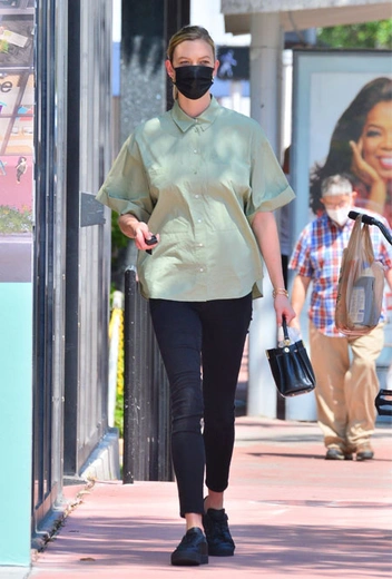 Карли Клосс в Майами | marieclaire.ru