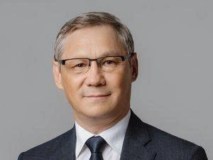 В Москве 35-летняя жена бизнесмена Айрата Аллаярова выпала с 16 этажа голой и с ножевыми ранениями: видео