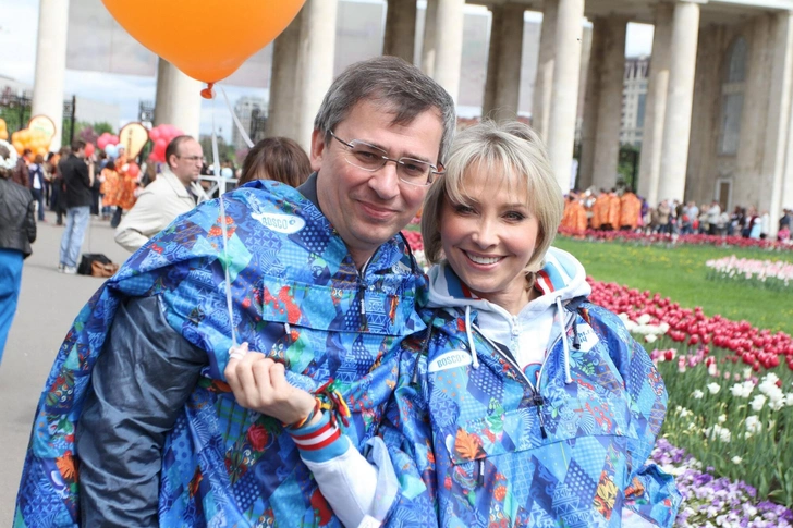 Маргарита Королева с мужем Александром | www.starhit.ru