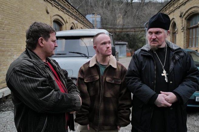 Источник: кадр из сериала «Встать на ноги» (18+), реж. Павел Тимофеев, Okko, 2025