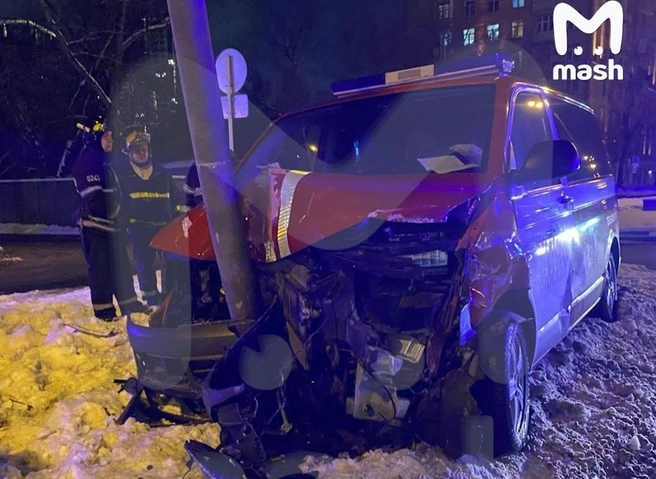 Врио начальника МЧС Москвы попал в аварию по пути на пожар в центре столицы | ya62.ru