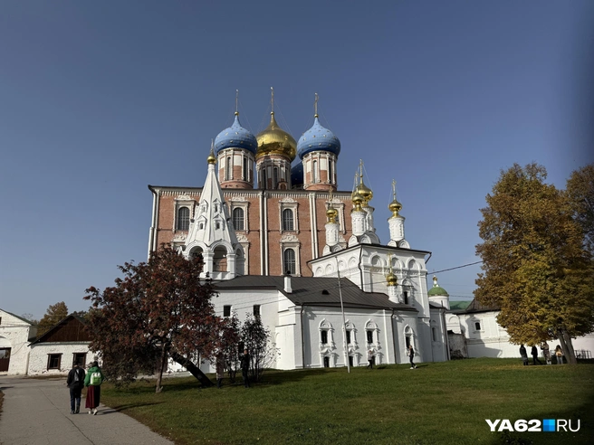 Кремль — место, куда спешит попасть каждый турист, приехавший в Рязань | Источник: Сергей Петунин / YA62.RU