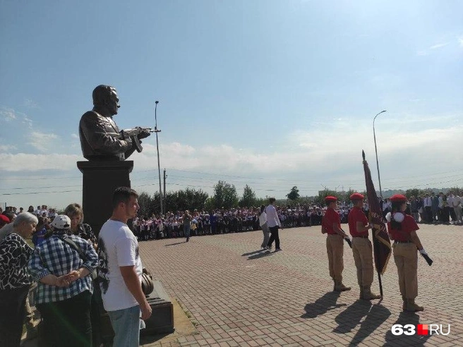 Кое-где прошла более брутальная церемония | Источник: читатель 63.RU