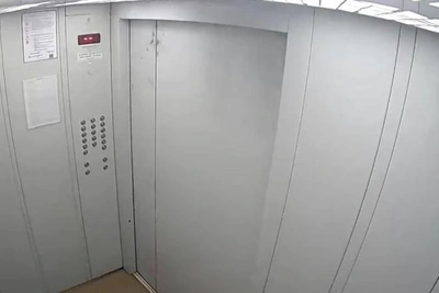 Падение лифта в Челябинске встревожило жильцов
