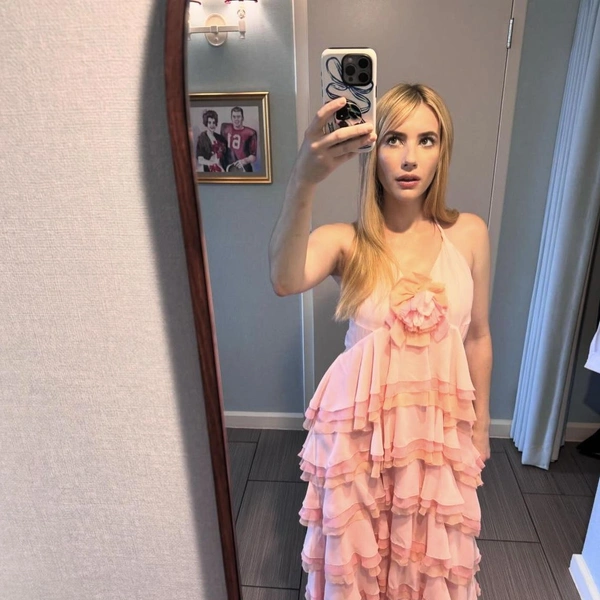 Источник: @emmaroberts 
