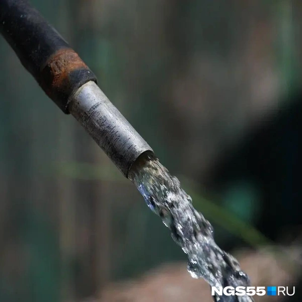 Что из-под крана, что из скважины&nbsp;— вода одинакова | Источник: Евгений Софийчук / NGS55.RU 