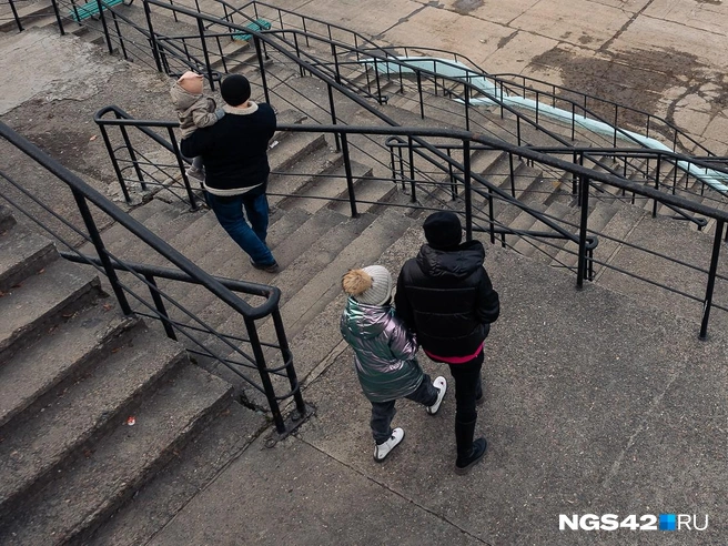 Лестницу не ремонтировали более полувека | Источник: Максим Серков / NGS42.RU