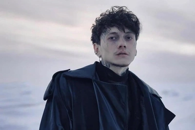 «Сегодня у меня родился второй сын»: Глеб из «Три дня дождя» снова стал папой