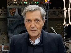 Александра Невзорова* приговорили к 8 годам колонии за распространение фейков об армии РФ