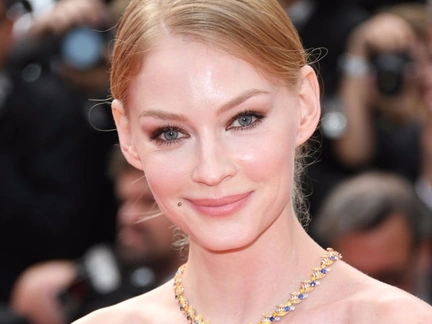 Светлана Ходченкова и Моника Беллуччи столкнулись в Каннах в похожих платьях