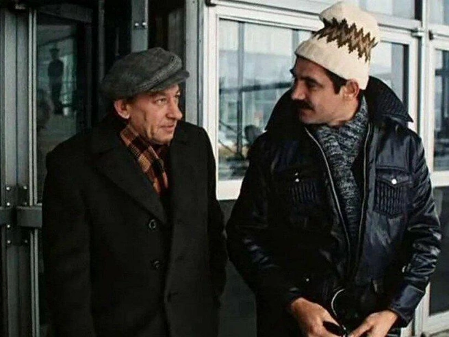 Источник: Кадр из фильма «Зимний вечер в Гаграх», 1985