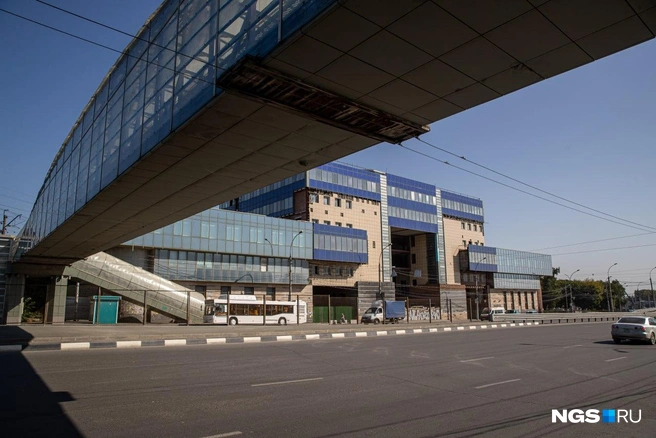 За время строительства здания градостроительные регламенты изменились, инвестору придется приводить всё в соответствие с новыми нормами | Источник: Александр Ощепков / NGS.RU