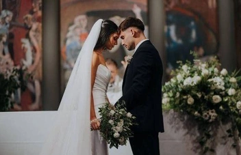 Пара сыграла свадьбу в родном городе футболиста | Источник: sofi_echevarria / Instagram.com (экстремистская организация, деятельность запрещена на территории РФ)