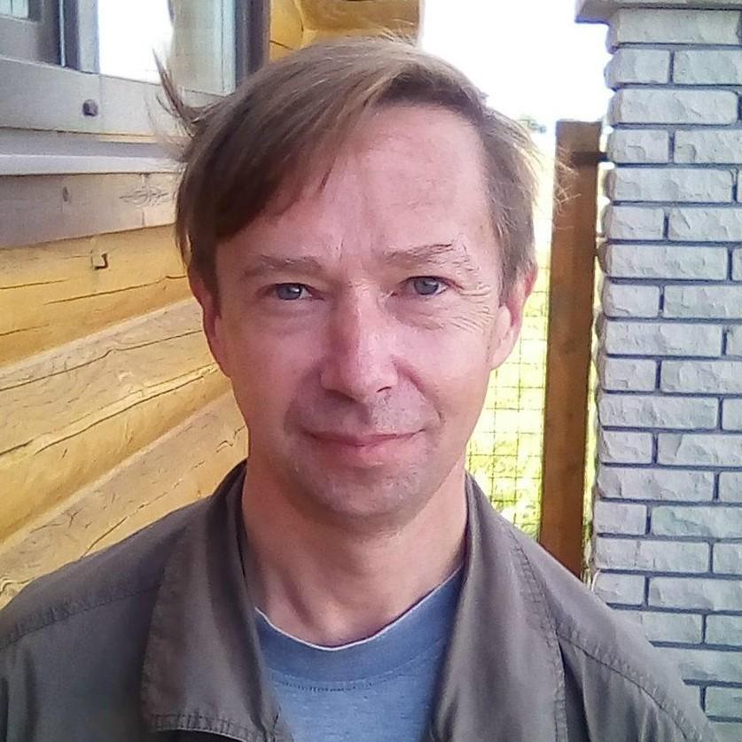 Умер на диване в коммуналке, хоронить его некому: соседи о трагедии актера «Тайн следствия» Валерия Степанова