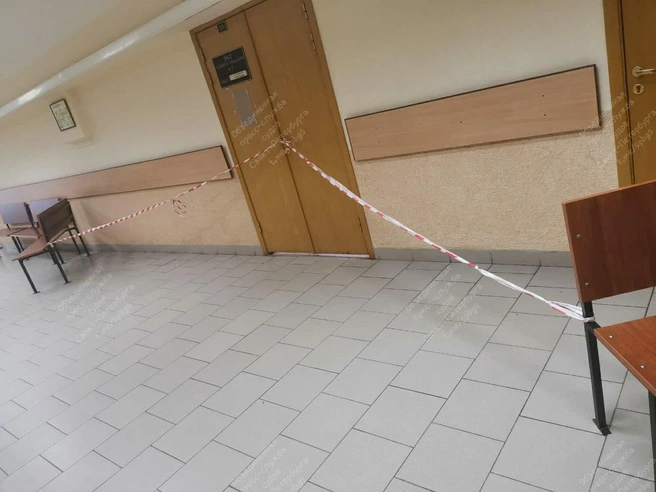 Кинологи выехали в один из судов Петербурга. В здании нашли бесхозную сумку (фото) | Источник: Объединённая пресс-служба судов Санкт-Петербурга / telegram