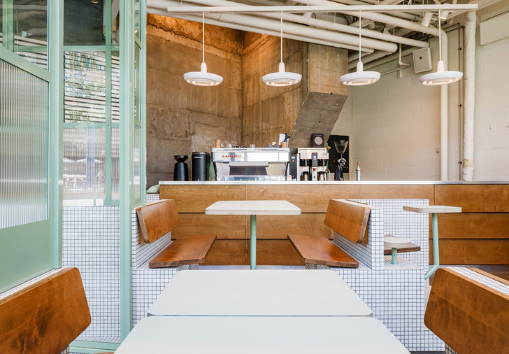 Маленькое дизайнерское кафе Melk в Монреале (фото 13)