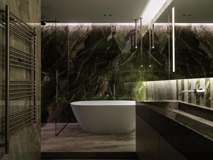 Керамогранит, Rex Ceramiche. Ванна, Salini. Смесители, Dornbracht. Полотенцесушитель, «Сунержа». | Источник: Сергей Красюк. Стиль: Екатерина Наумова