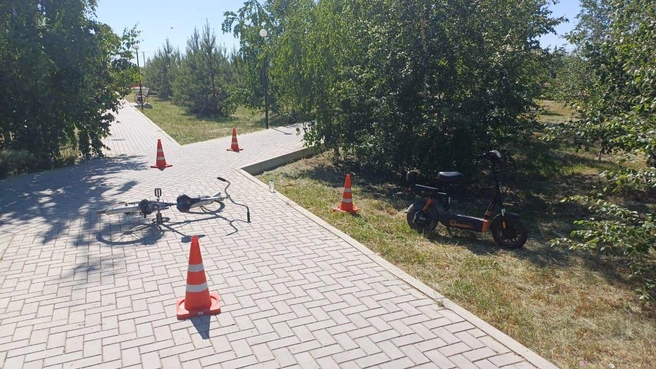 В Новоорском районе 8-летний электросамокатчик врезался в велосипедистку | Источник: УМВД России по Оренбургской области