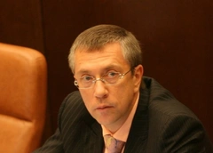 Невеста в мини, вокал Контридзе и шутки Собчак: предсвадебная вечеринка экс-сенатора – видео