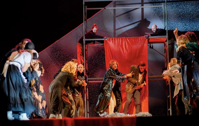 Масштабные декорации усиливают эффект | Источник: ИП Абузар Денис Викторович