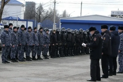 Учения полиции и Росгвардии в Астрахани перед футбольным сезоном