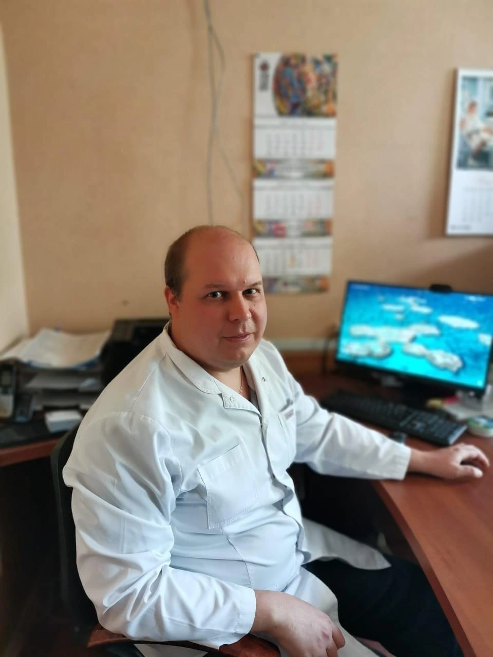 Лучше отказаться от алкоголя за определенное время до вакцинации | Источник: Алексей Болхов