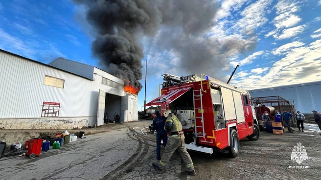 Огонь уже локализовали | Источник: МЧС России / T.me