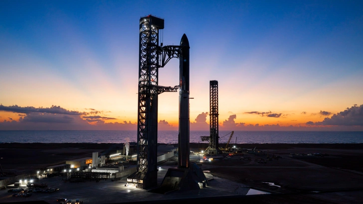 Starship на стартовой площадке в преддверии 14-го испытания | Источник: SpaceX