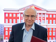 Брак на два дня, психическое заболевание второй супруги и жена-подполковник ФСБ. Семья Валерия Баринова