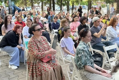 Щеглова анонсировала квартирник на улице Бутина ко Дню города