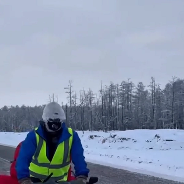 Адам Борейко ехал в Оймякон на велосипеде  | Источник: szadam_totutotam / Instagram (экстремистская организация, деятельность запрещена на территории РФ)