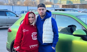 «Я старая, он — молодой»: Лера Кудрявцева показала редкие снимки с мужем