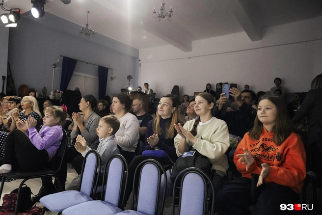 В «Лестнице» бесплатные показы спектаклей  | Источник: Дарья Паращенко / 93.RU