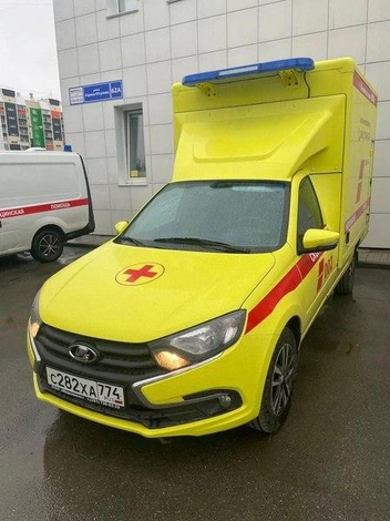 На городских мероприятиях дежурят яркие скорые | Источник: «Медсервис»