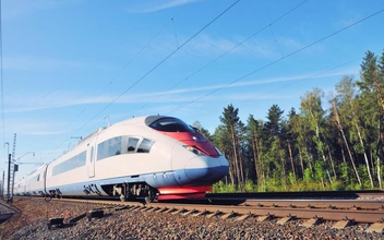 Быстрее «Сапсана»: названо время в пути между Москвой и Петербургом по новой железной дороге