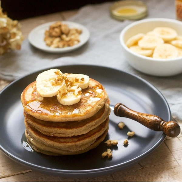 Блины по-американскиОказалось, что те самые блины, которые мы часто видим в голливудских фильмах и сериалах, легко приготовить из привычных ингредиентов. Достаточно просто знать секретный рецепт Гордона Рамзи!Полный рецепт блинов по-американски читайте по ссылке.