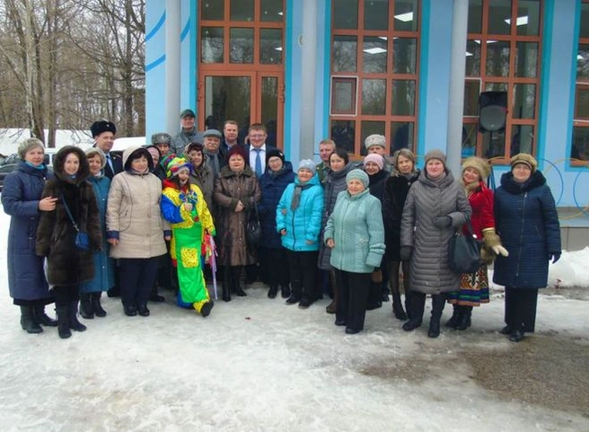 В Рязани вдов и матерей погибших полицейских поздравили с 8 марта | ya62.ru