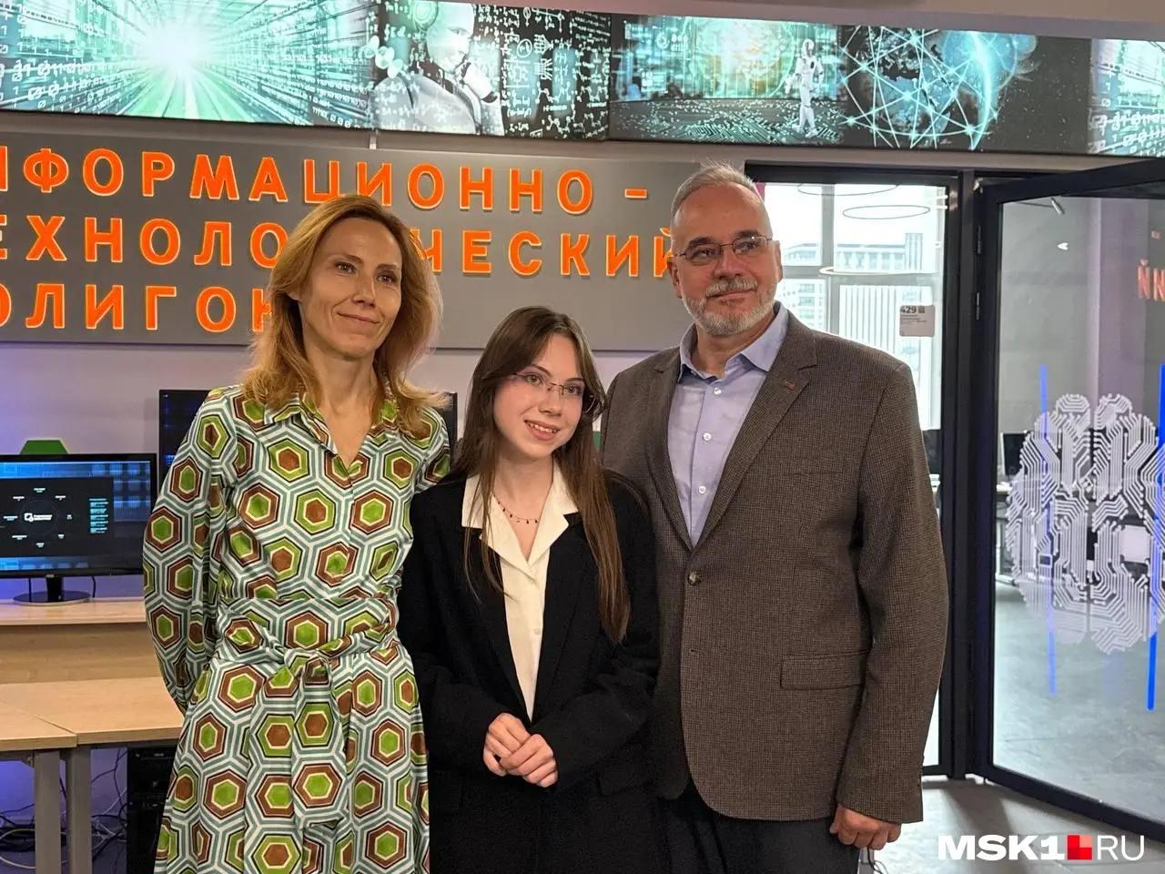 Из семьи инженеров и любит точные науки: 500-балльница ЕГЭ Екатерина Малкова выбирает между МГУ и МГТУ