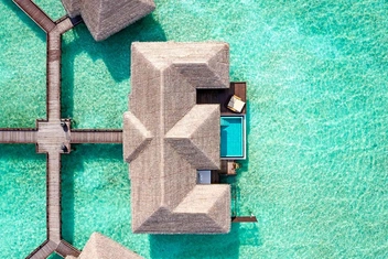 Приключение для всей семьи: осенние каникулы в Sheraton Maldives Full Moon Resort & Spa