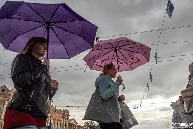 При этом в некоторых городах области так и не включили отопление | Источник: Михаил Огнев / FONTANKA.RU