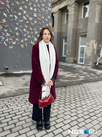 Вещи девушка покупает на маркетплейсах | Источник: Алёна Золотухина / NGS.RU