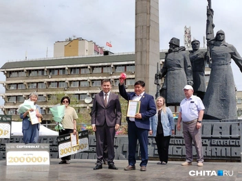 Победитель с ключами в руках | Источник: Дарья Кливенкова / CHITA.RU