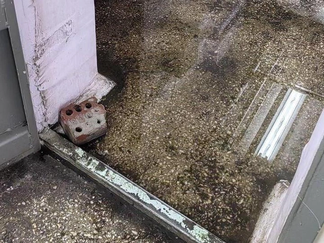 Учащиеся указывают на частые случаи холодной воды в душевых | Источник: читатель НГС