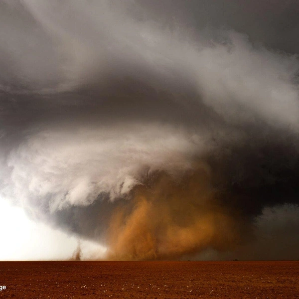 Пылевая буря в штате Техас, США | Источник: Jonan Lange / Standard Chartered Weather Photographer of the Year 2025