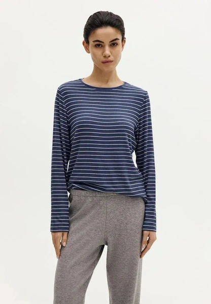 Почему все снова помешались на полосатом принте (и как носить его, чтобы не выглядеть скучно)