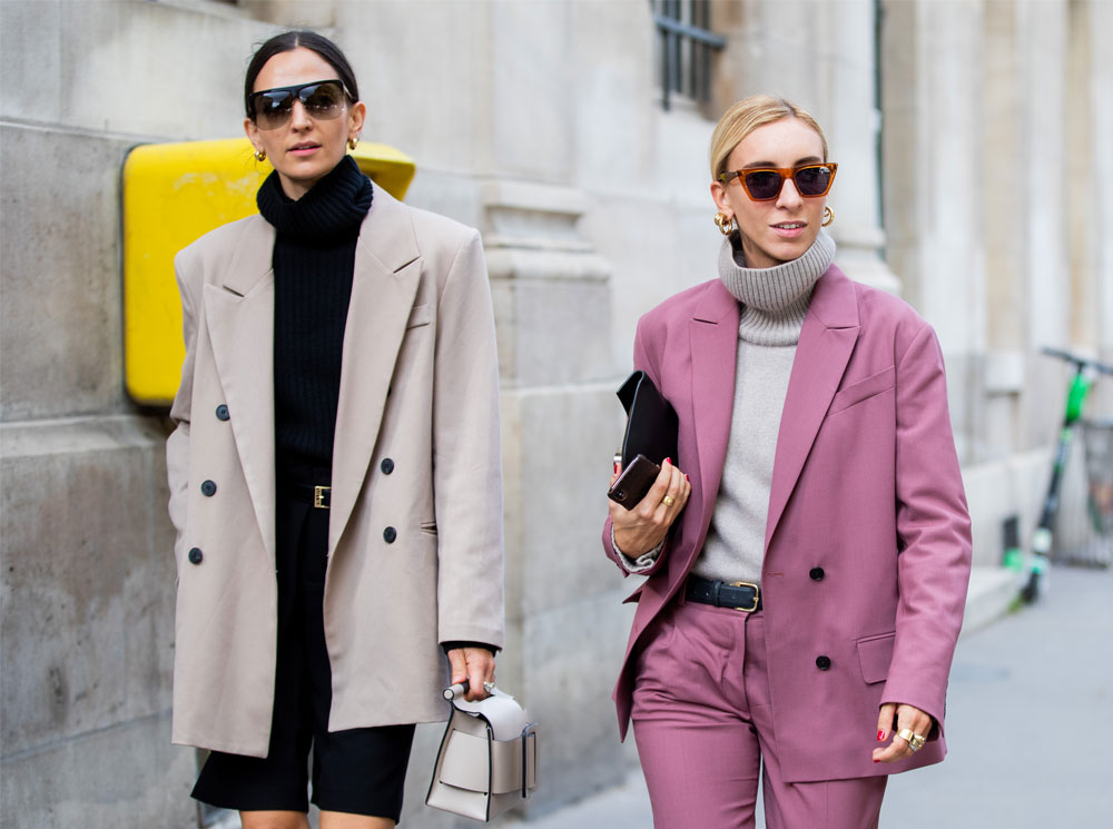 Курс на утепление: как носить трикотажные вещи в офис | marieclaire.ru